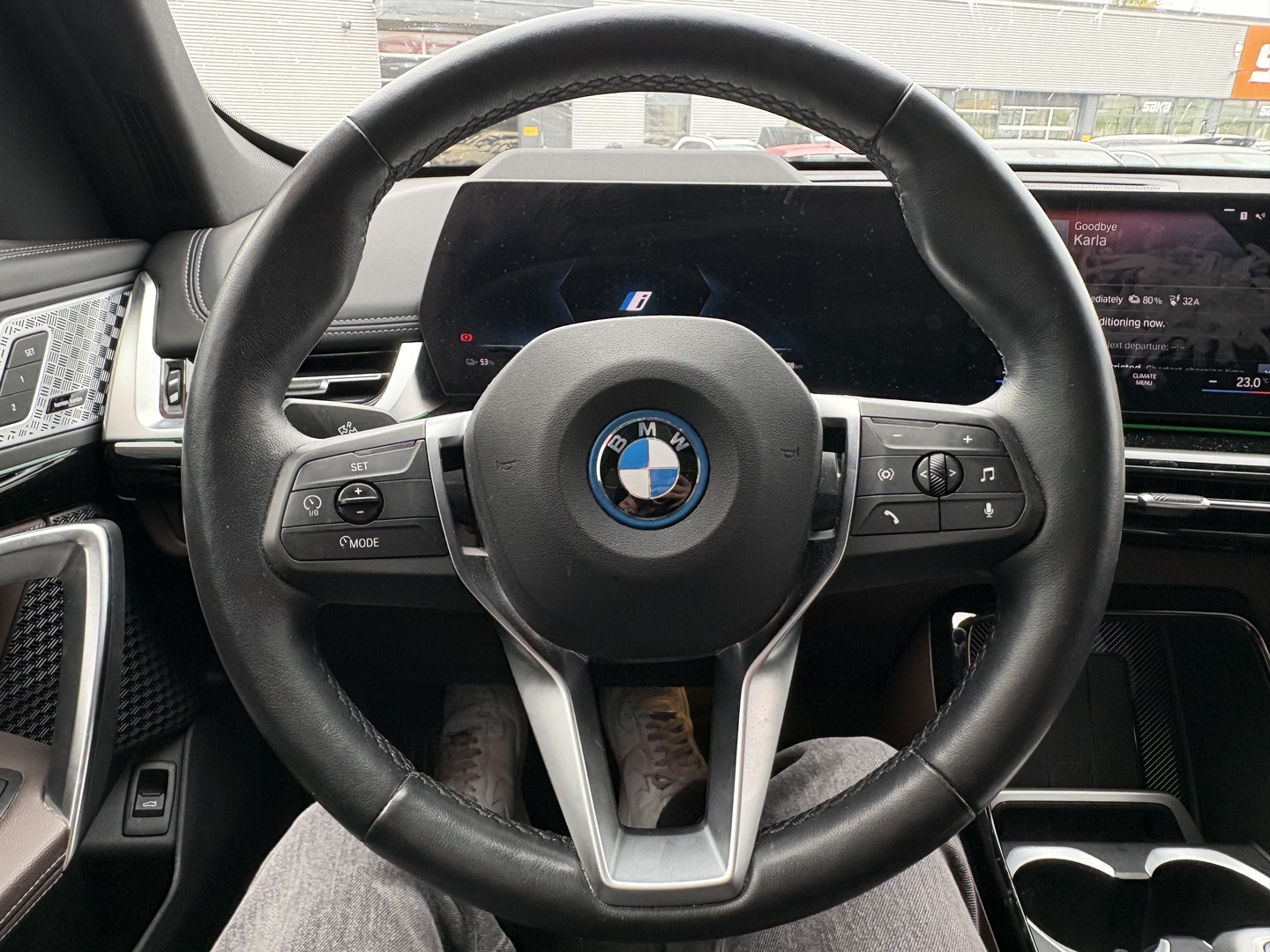BMW - iX1 - U11 30 xDrive Fully Charged - Maastoauto