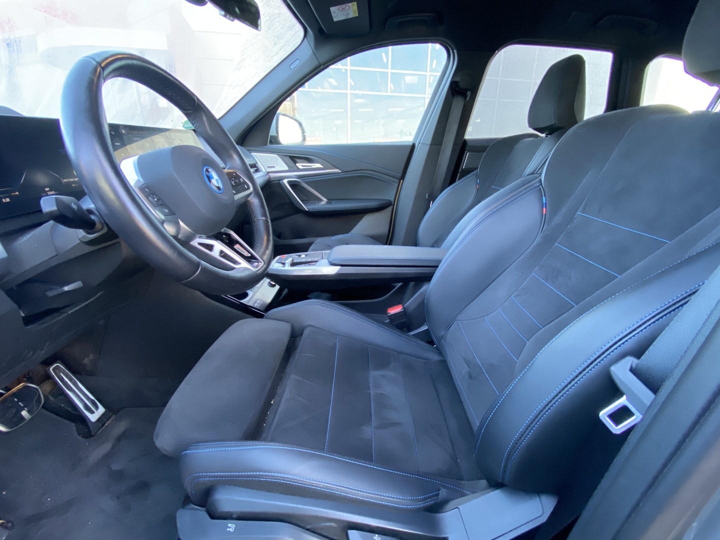 BMW - iX1 - U11 30 xDrive Fully Charged M Sport - Maastoauto