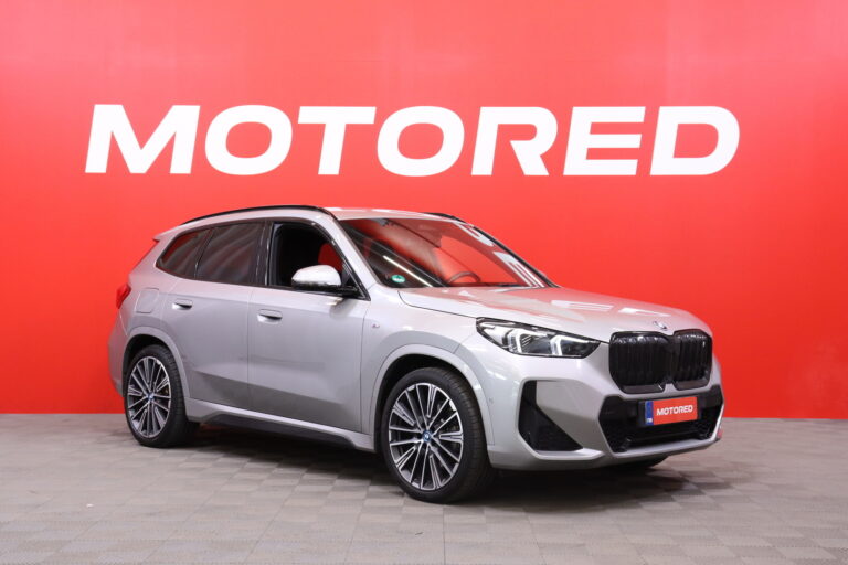 BMW - iX1 - U11 30 xDrive Fully Charged M Sport - Maastoauto