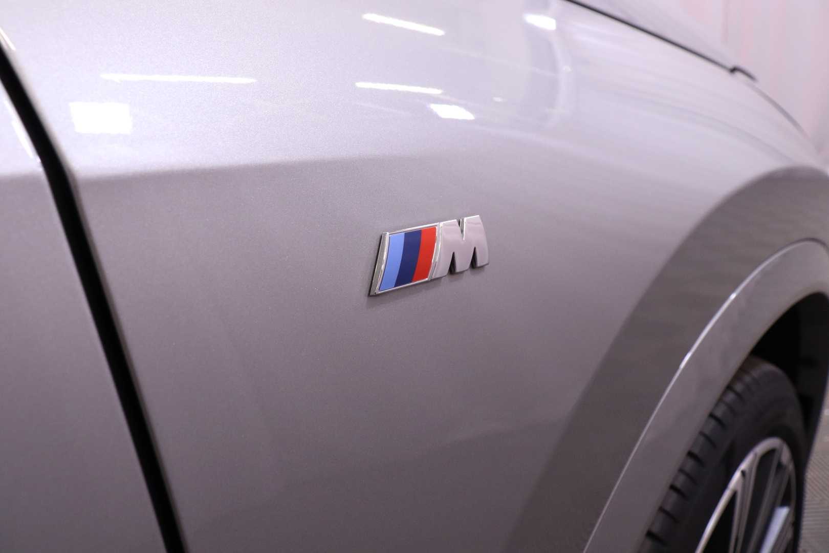 BMW - iX1 - U11 30 xDrive Fully Charged M Sport - Maastoauto