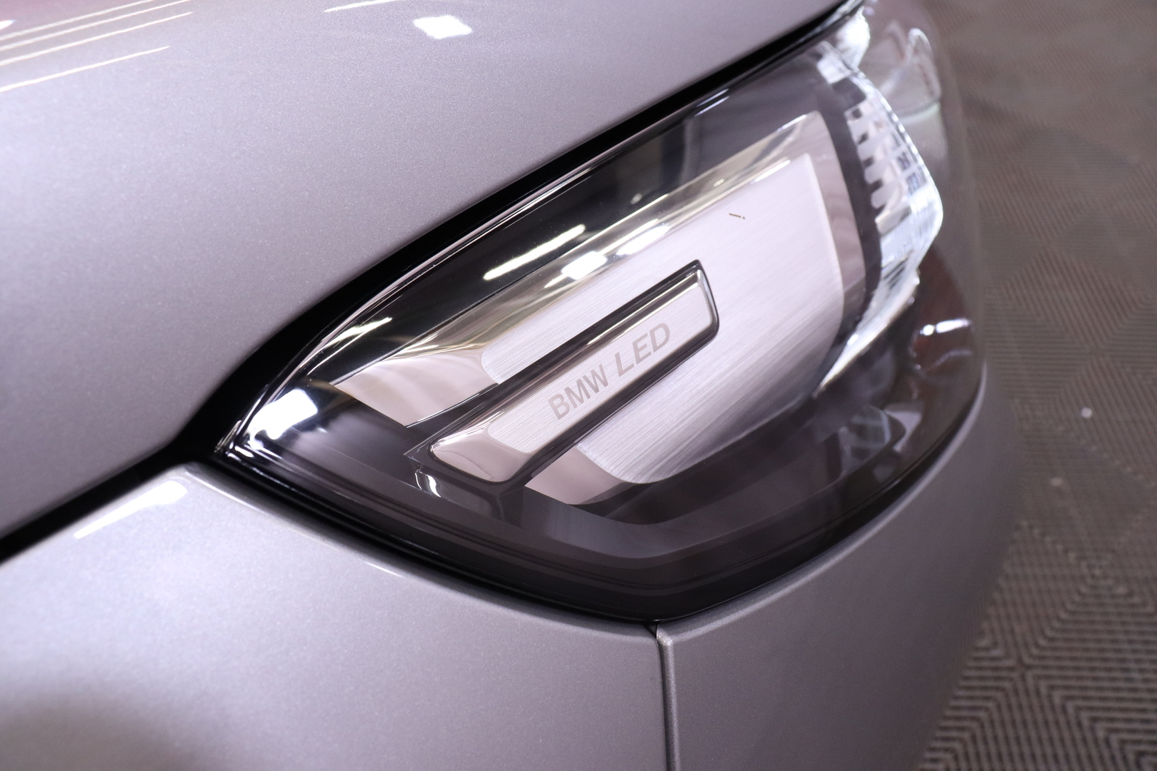 BMW - iX1 - U11 30 xDrive Fully Charged M Sport - Maastoauto
