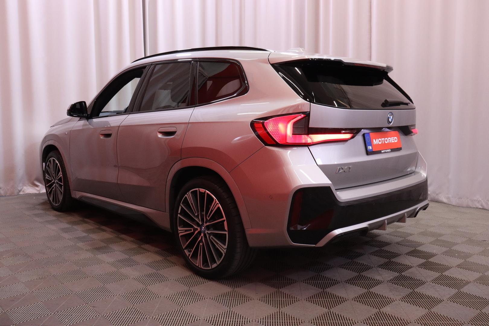 BMW - iX1 - U11 30 xDrive Fully Charged M Sport - Maastoauto