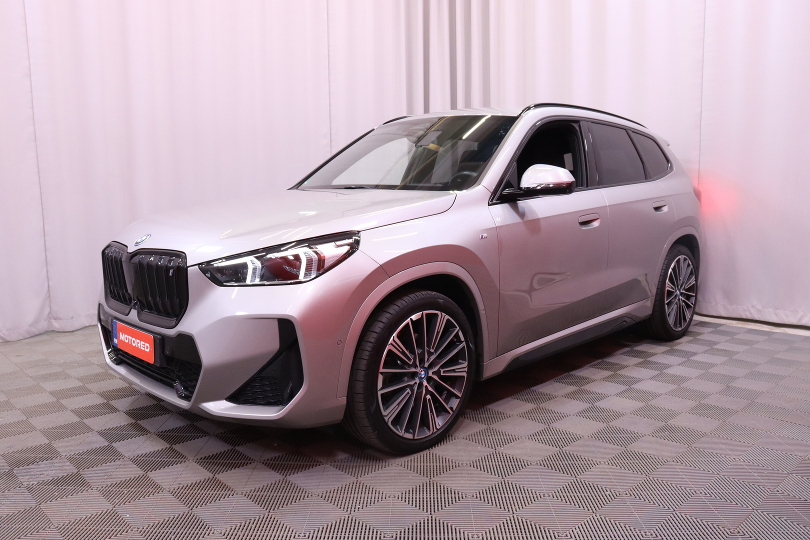 BMW - iX1 - U11 30 xDrive Fully Charged M Sport - Maastoauto