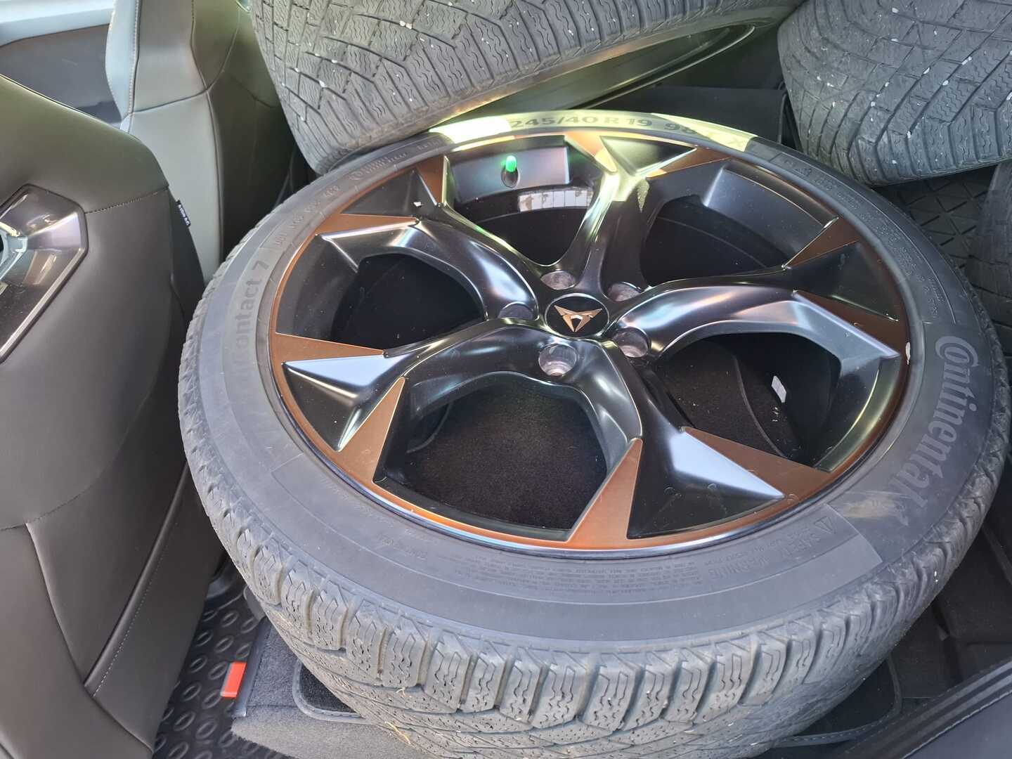 Cupra - Formentor - VZ 2,0 TSI 228 kW 4Drive DSG - Maastoauto