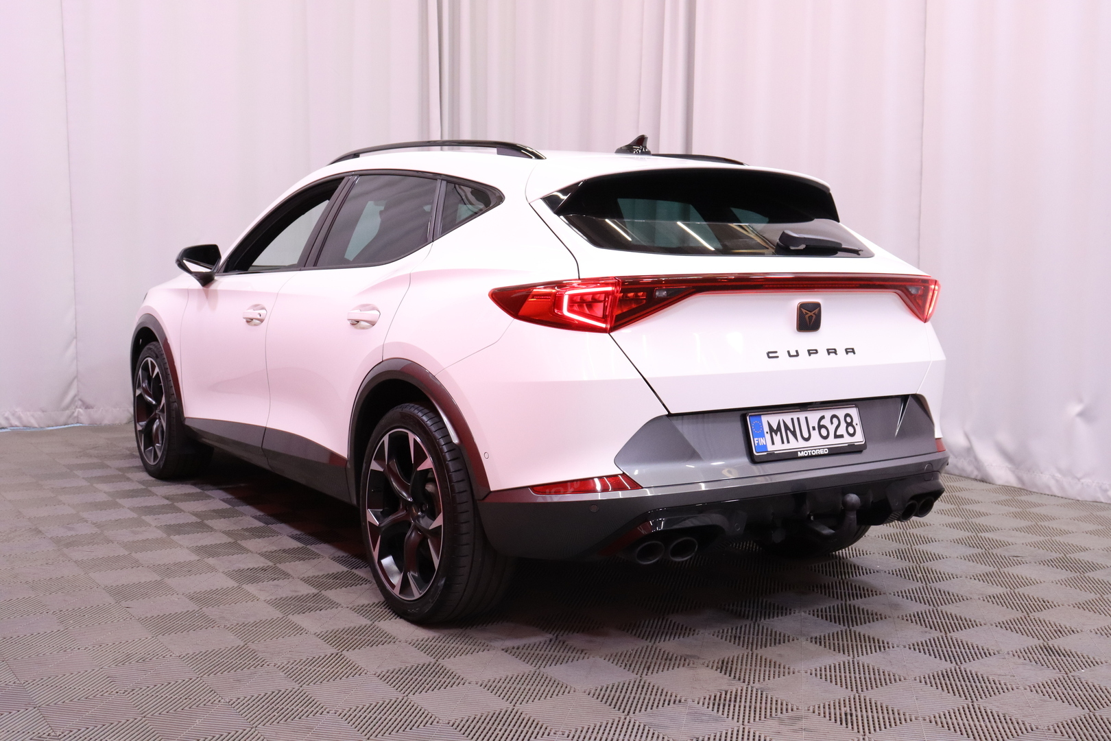 Cupra - Formentor - VZ 2,0 TSI 228 kW 4Drive DSG - Maastoauto