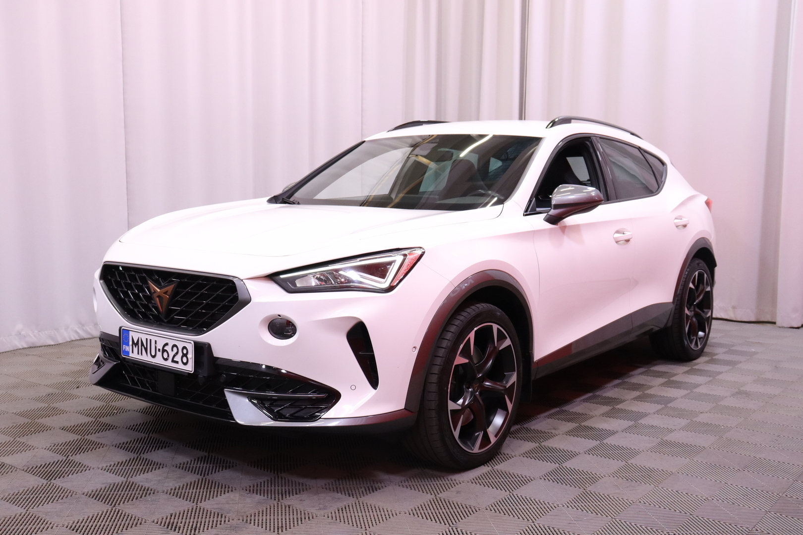 Cupra - Formentor - VZ 2,0 TSI 228 kW 4Drive DSG - Maastoauto