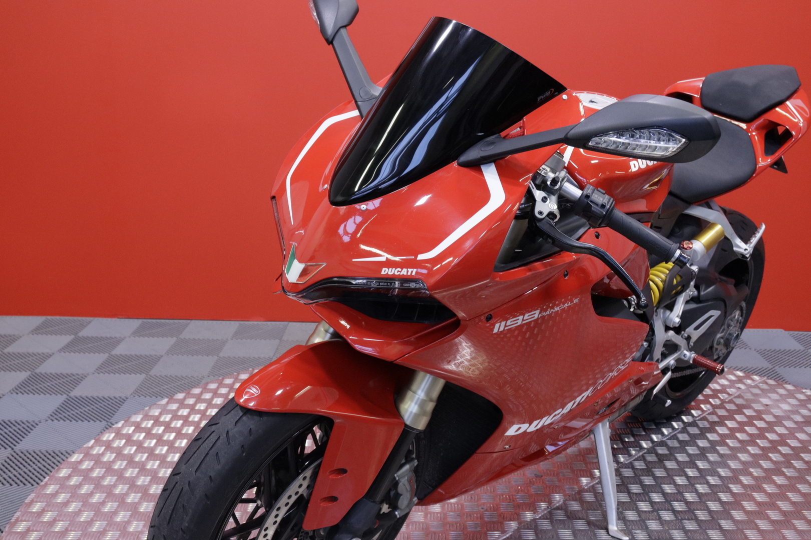 Ducati - 1199 - Panigale // Shifter / Desmot tehty / DTC / Termignoni // - Moottoripyörä