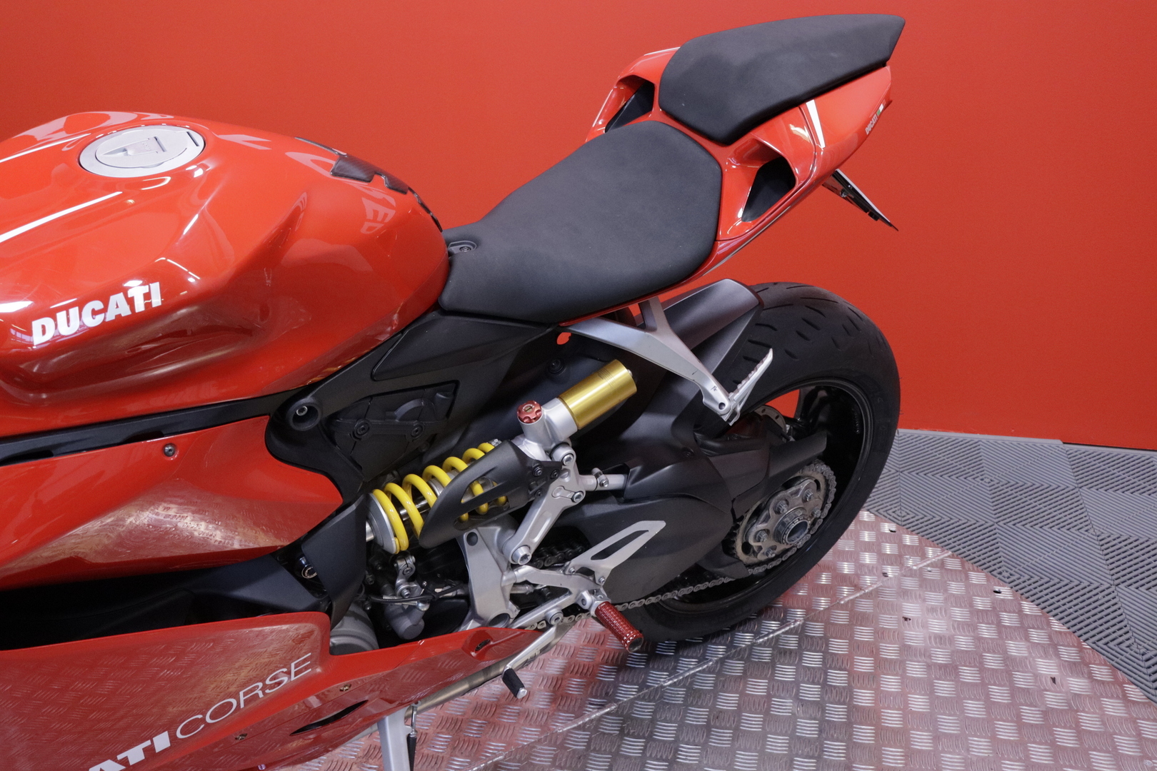 Ducati - 1199 - Panigale // Shifter / Desmot tehty / DTC / Termignoni // - Moottoripyörä