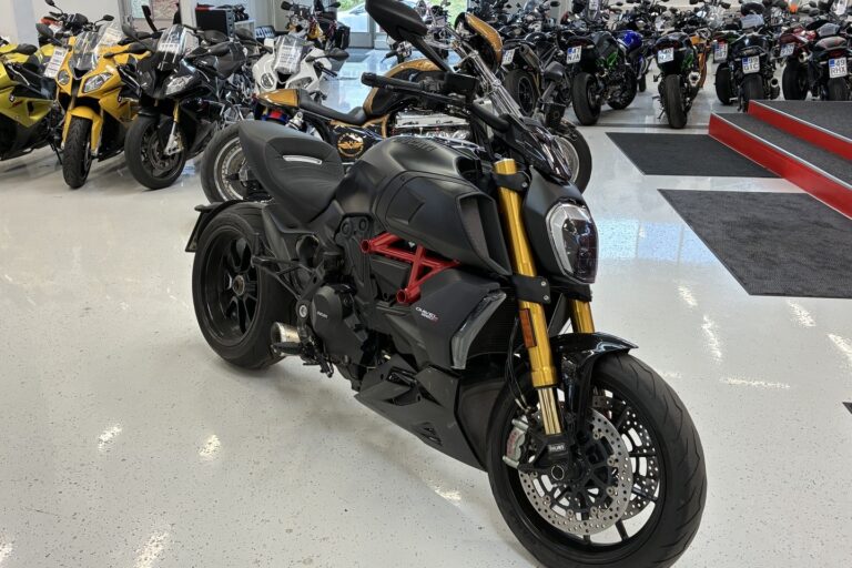 Ducati - DIAVEL - 1260 S // Juuri saapunut! / Suomi-pyörä / Termignoni / Desmot tehty // - Moottoripyörä