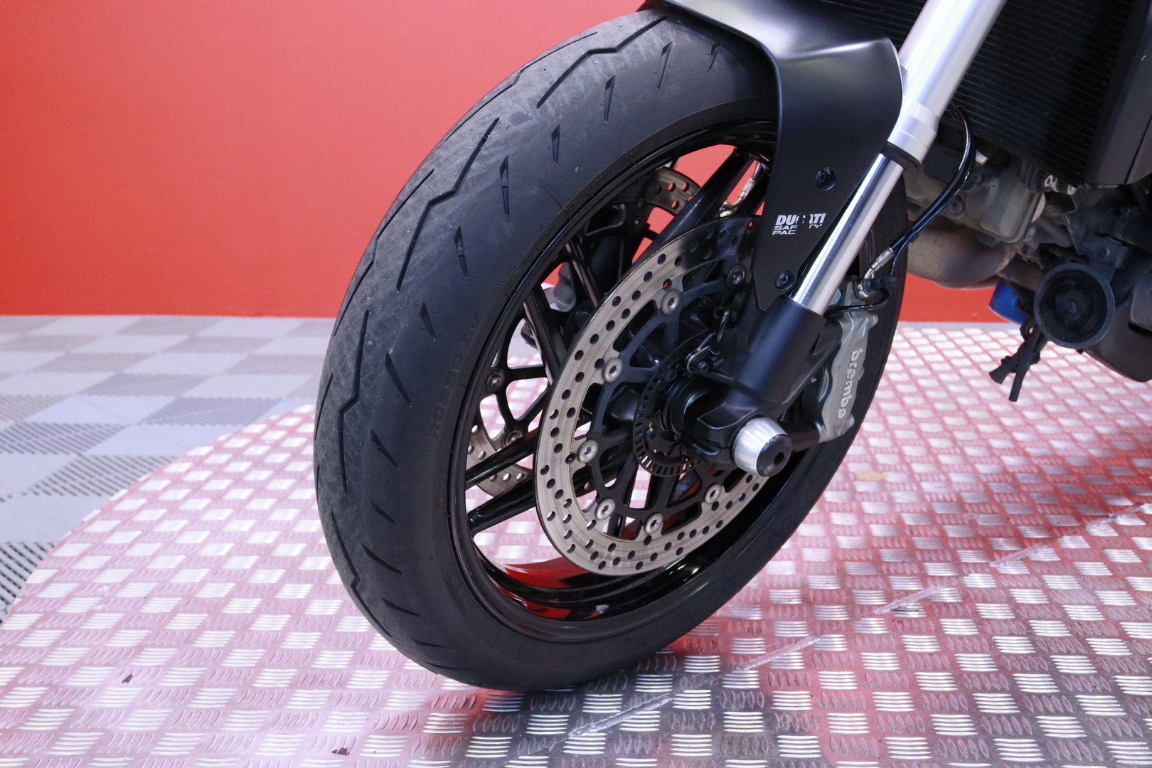 Ducati - MONSTER - 821 // Suomi-pyörä / Huoltokirja / DTC / Ducktail // - Moottoripyörä