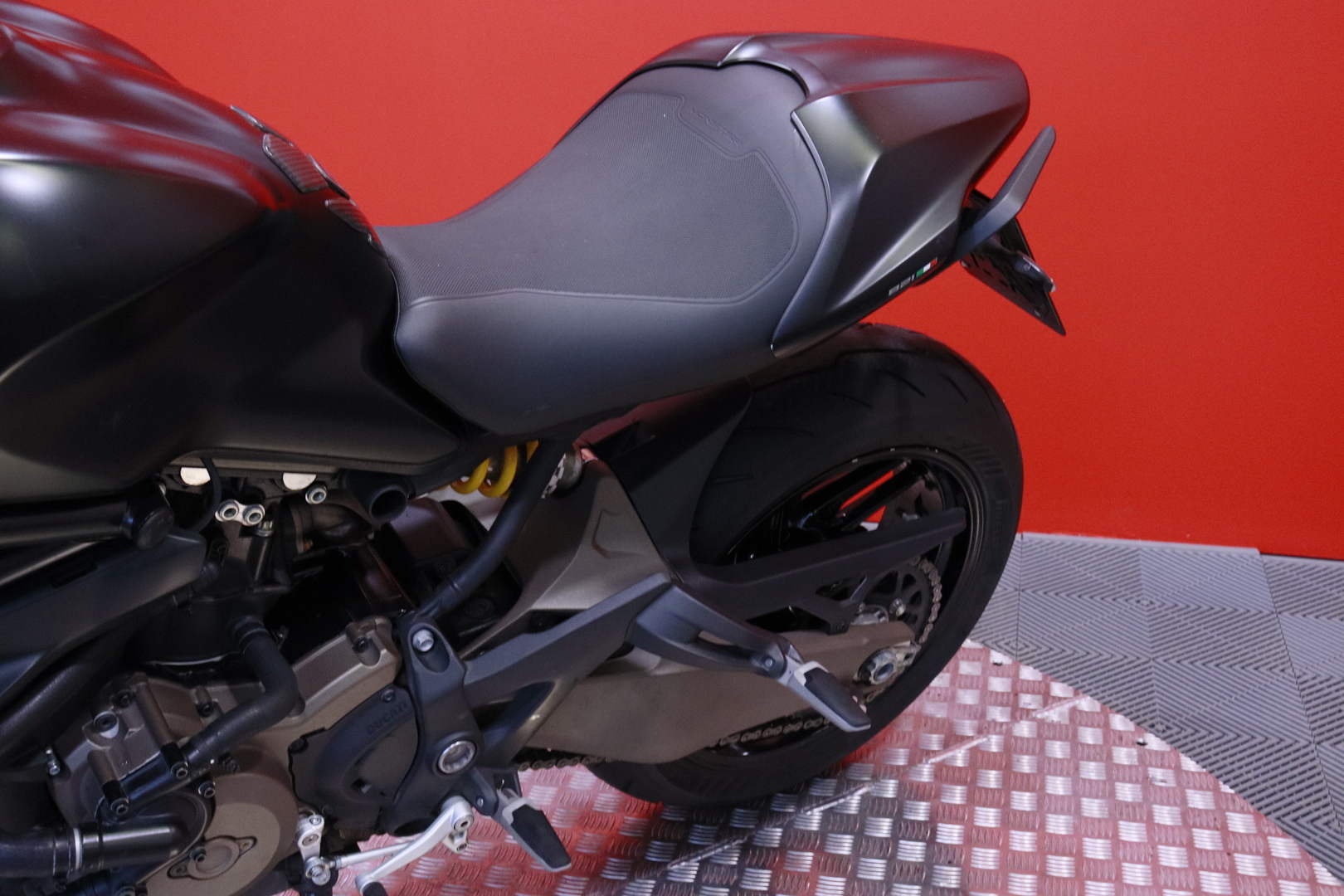 Ducati - MONSTER - 821 // Suomi-pyörä / Huoltokirja / DTC / Ducktail // - Moottoripyörä