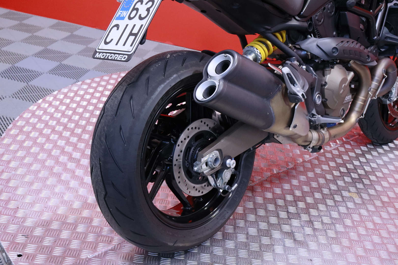 Ducati - MONSTER - 821 // Suomi-pyörä / Huoltokirja / DTC / Ducktail // - Moottoripyörä