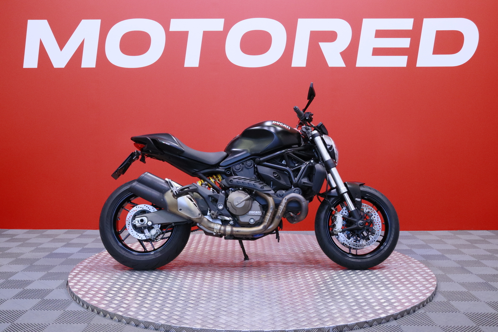 Ducati - MONSTER - 821 // Suomi-pyörä / Huoltokirja / DTC / Ducktail // - Moottoripyörä