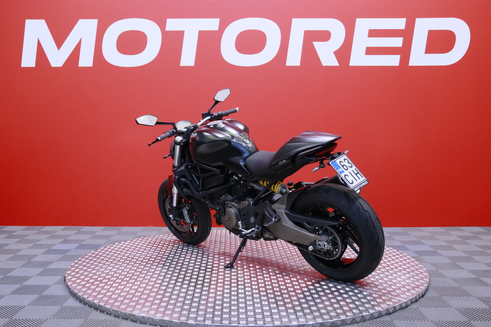 Ducati - MONSTER - 821 // Suomi-pyörä / Huoltokirja / DTC / Ducktail // - Moottoripyörä
