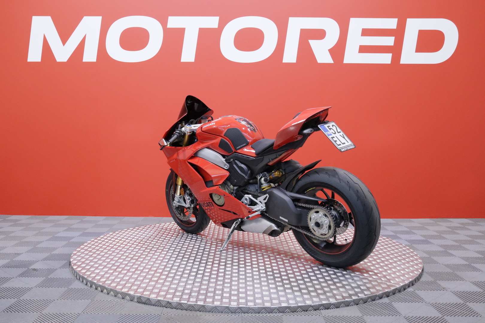 Ducati - PANIGALE V4 - V4S // Huoltokirja / DQS / Öhlins / Ajomodet / Mukautettavat säädöt YMS! // - Moottoripyörä