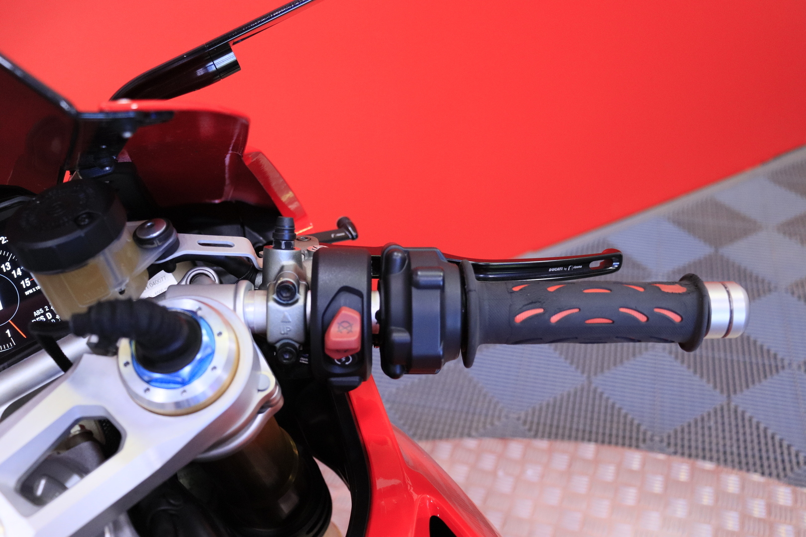 Ducati - PANIGALE V4 - S / Merkkihuollettu! / Shifter / DWC / Öhlins / Rizoma // - Moottoripyörä
