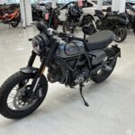 Ducati - Scrambler - Dark // 1. Om. Suomi-pyörä / Huoltokirja // - Moottoripyörä