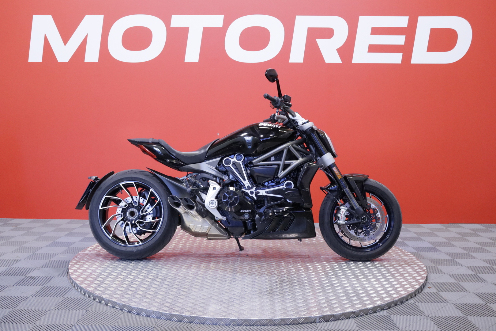 Ducati - XDIAVEL - S // Harvinainen S malli! / Huoltokirja / ABS / Vakkari / Keyless / Bluetooth // - Moottoripyörä