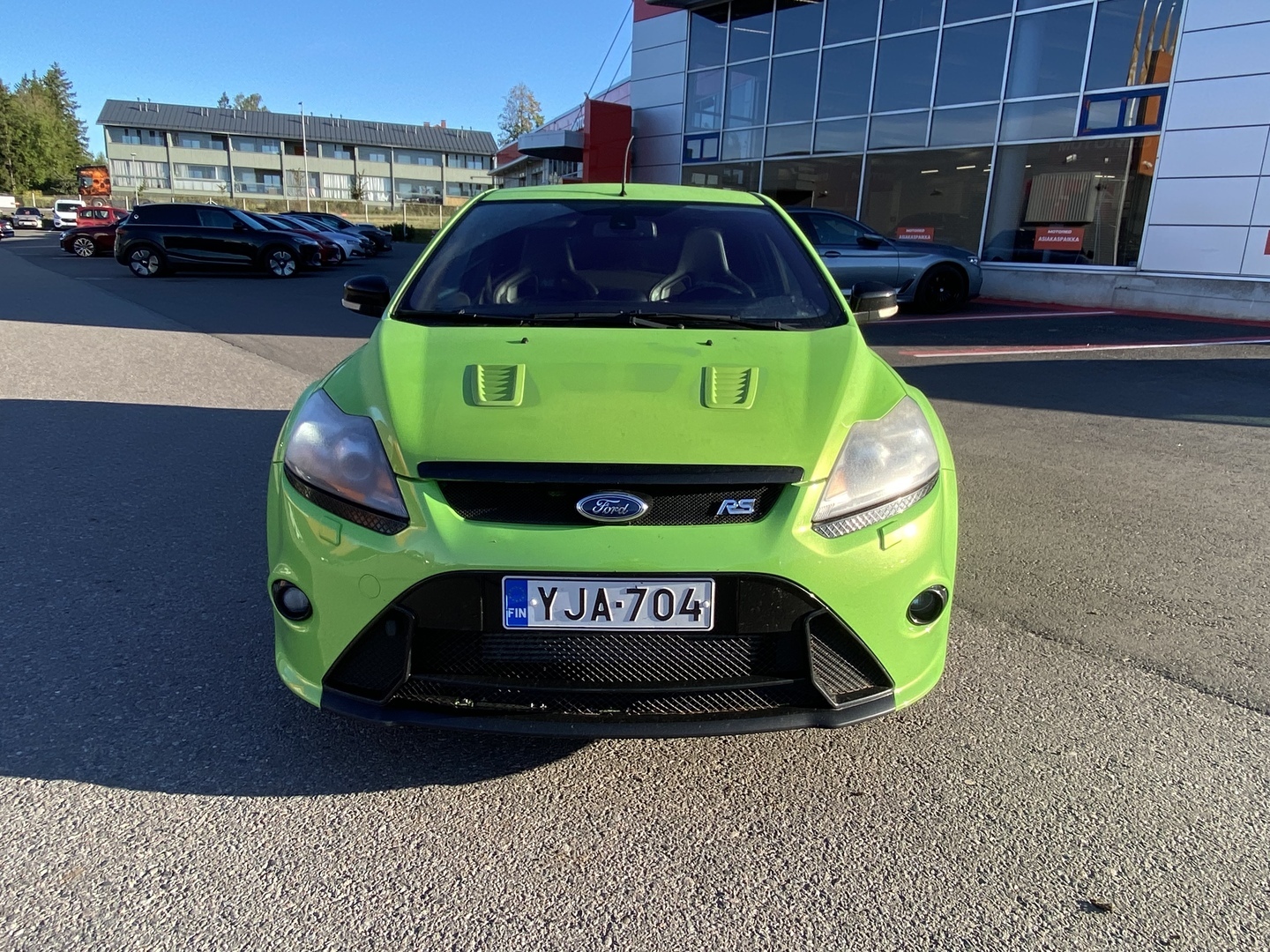 FORD - Focus - 2,5T 305 hv RS M6 3-ovinen - Viistoperä