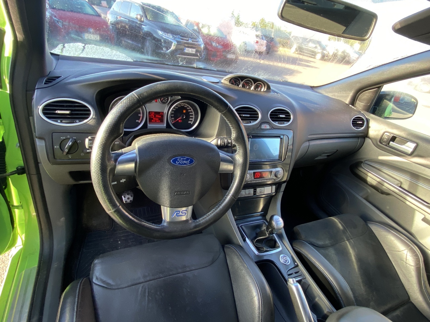 FORD - Focus - 2,5T 305 hv RS M6 3-ovinen - Viistoperä