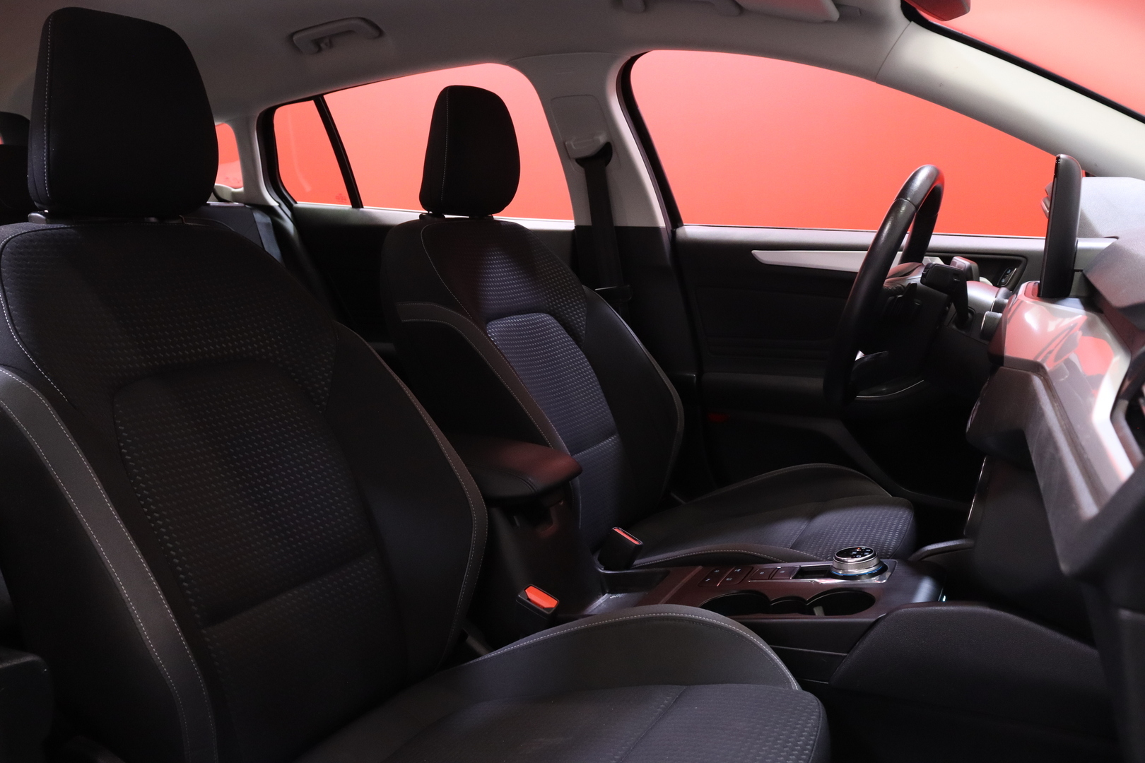 Ford - Focus - 1,5 TDCi 120hv PowerShift Trend Wagon - Farmari