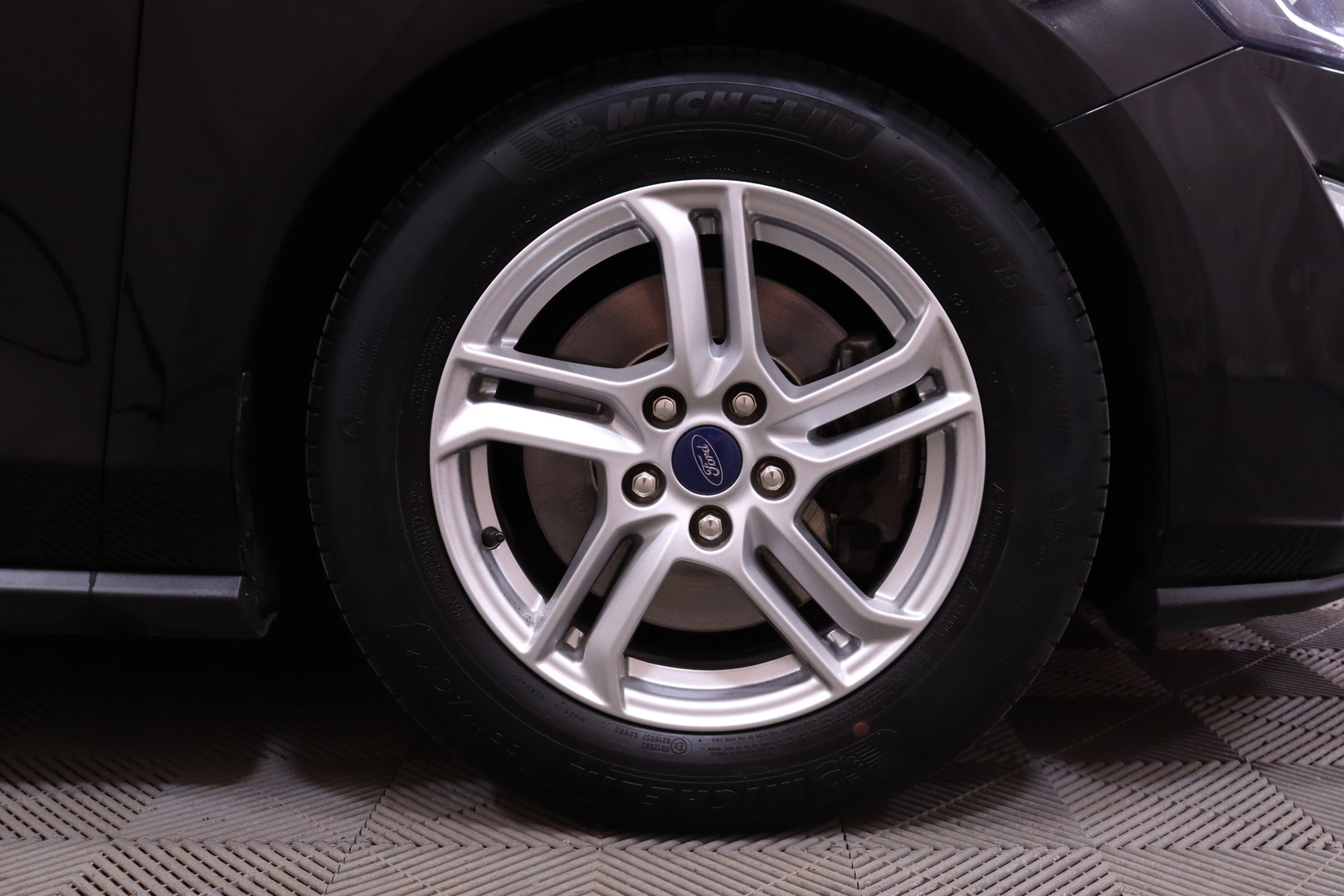 Ford - Focus - 1,5 TDCi 120hv PowerShift Trend Wagon - Farmari