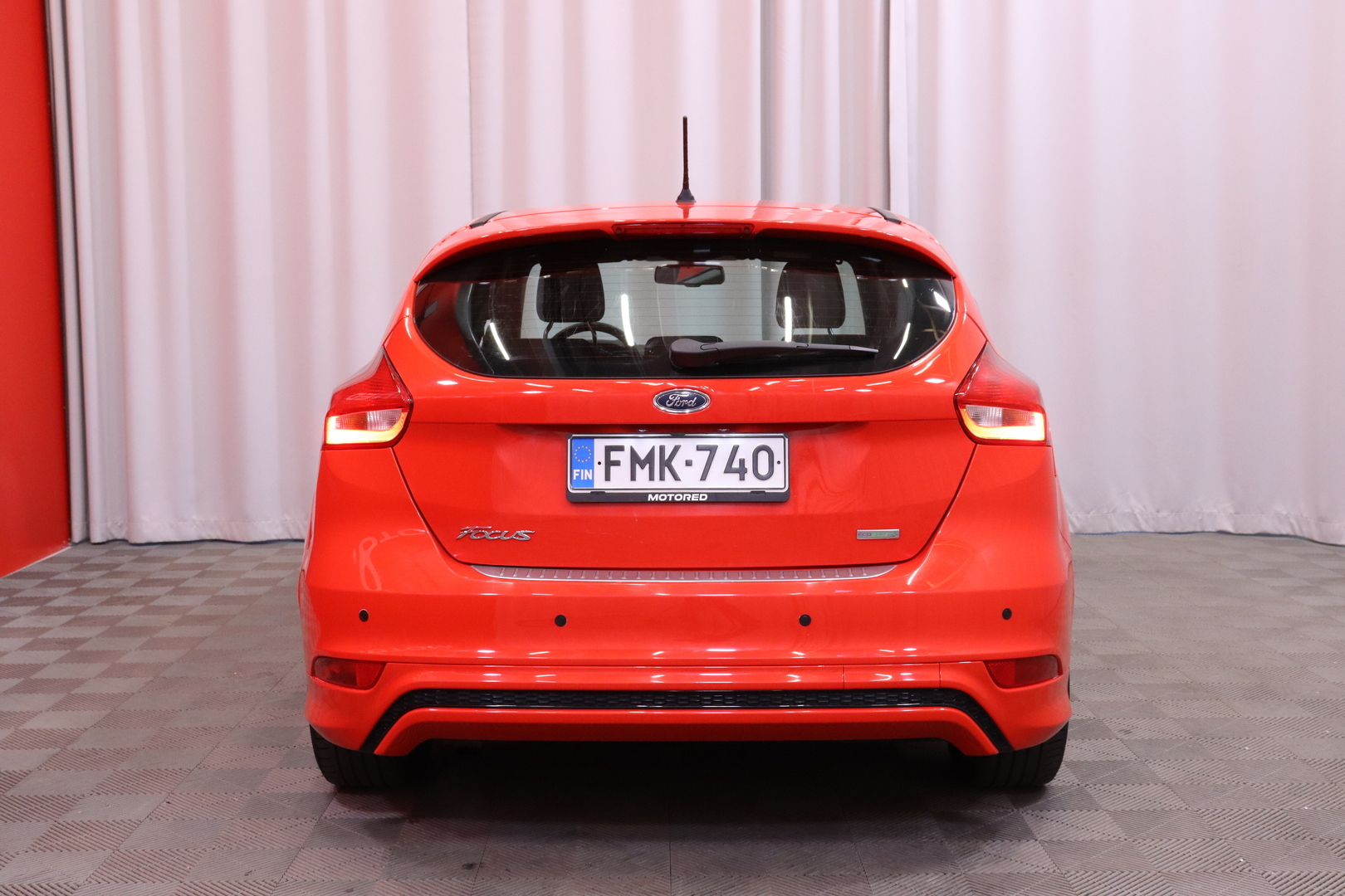 Ford - Focus - 1,0 EcoBoost 125 hv Start/Stop M6 ST-Line 5-ovinen - Viistoperä