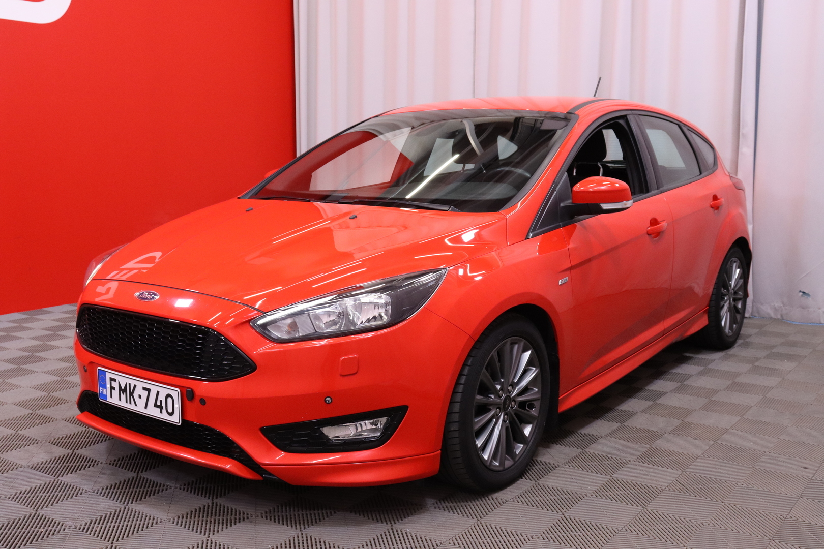 Ford - Focus - 1,0 EcoBoost 125 hv Start/Stop M6 ST-Line 5-ovinen - Viistoperä