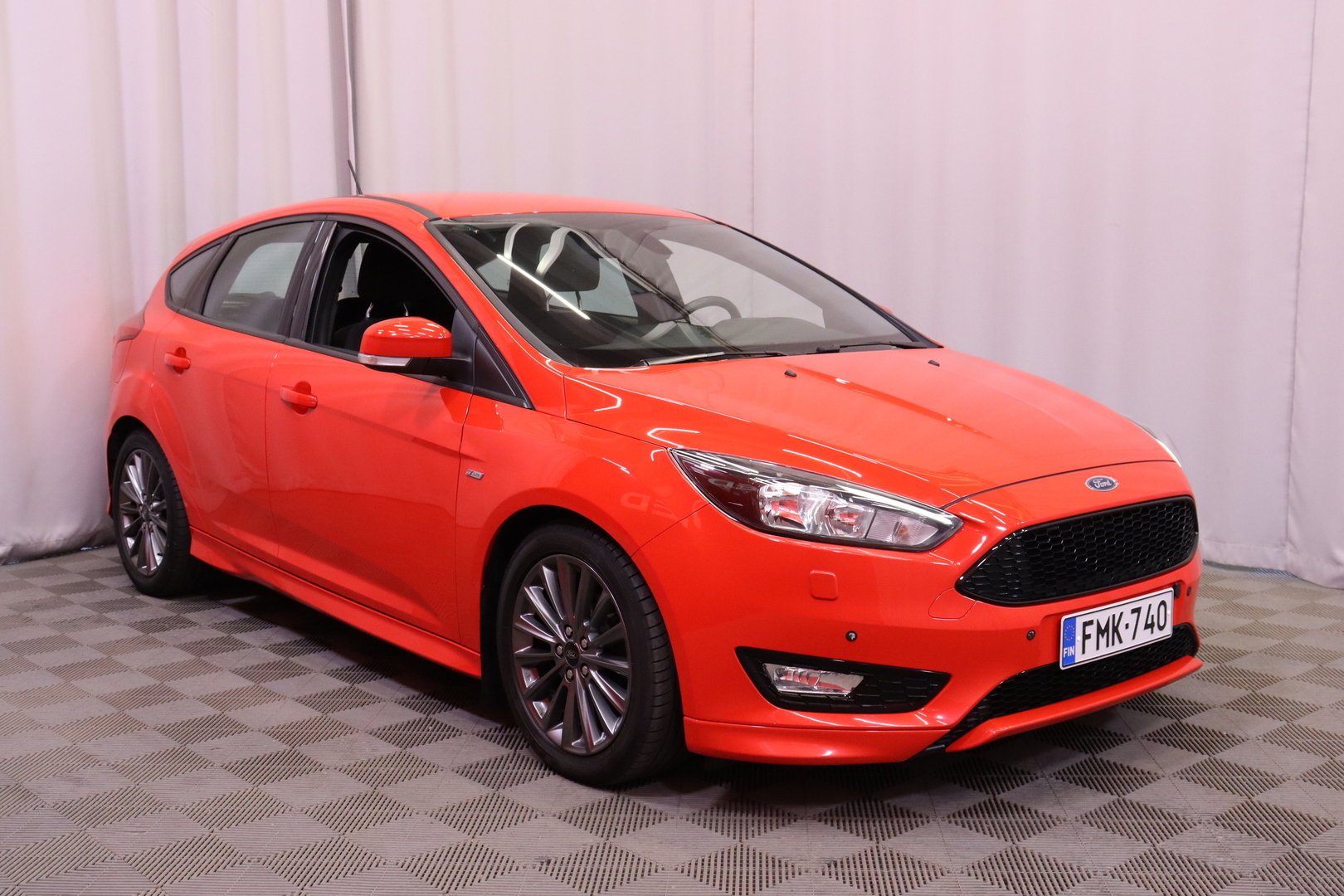 Ford - Focus - 1,0 EcoBoost 125 hv Start/Stop M6 ST-Line 5-ovinen - Viistoperä