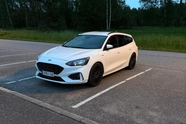 Ford - Focus - 1,5 EcoBoost 150hv A8 ST-Line Wagon - Farmari