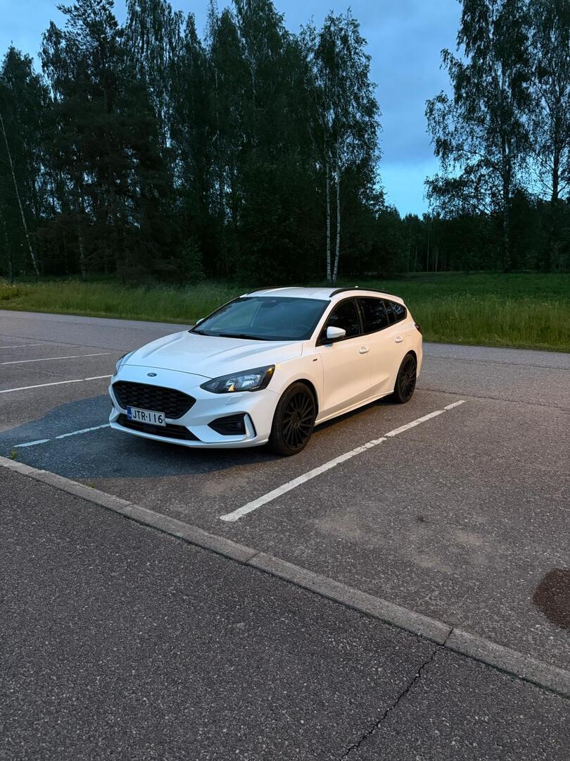 Ford - Focus - 1,5 EcoBoost 150hv A8 ST-Line Wagon - Farmari
