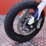 HUSQVARNA - 701 - Supermoto // Uudet renkaat // - Moottoripyörä