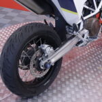 HUSQVARNA - 701 - Supermoto // Uudet renkaat // - Moottoripyörä