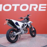 HUSQVARNA - 701 - Supermoto // Uudet renkaat // - Moottoripyörä
