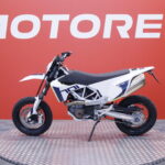 HUSQVARNA - 701 - Supermoto // Uudet renkaat // - Moottoripyörä