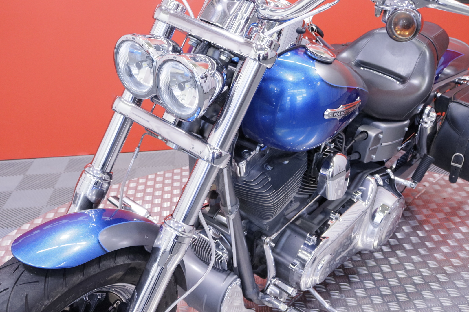 Harley-Davidson - CVO - FAT BOB FXDFSE // Suomi CVO / Nostajat tehty / Huoltokirja / Hieno alkup kuntoinen // - Moottoripyörä