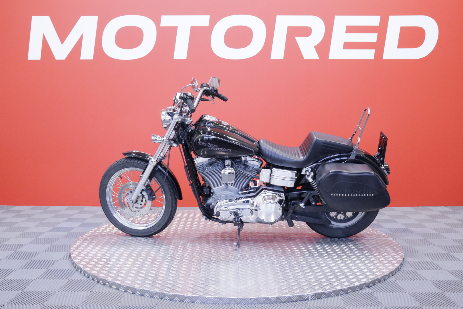 Harley-Davidson - DYNA - FXDCI DYNA SUPER GLIDE CUSTOM // Steppi penkki / Laukut // - Moottoripyörä