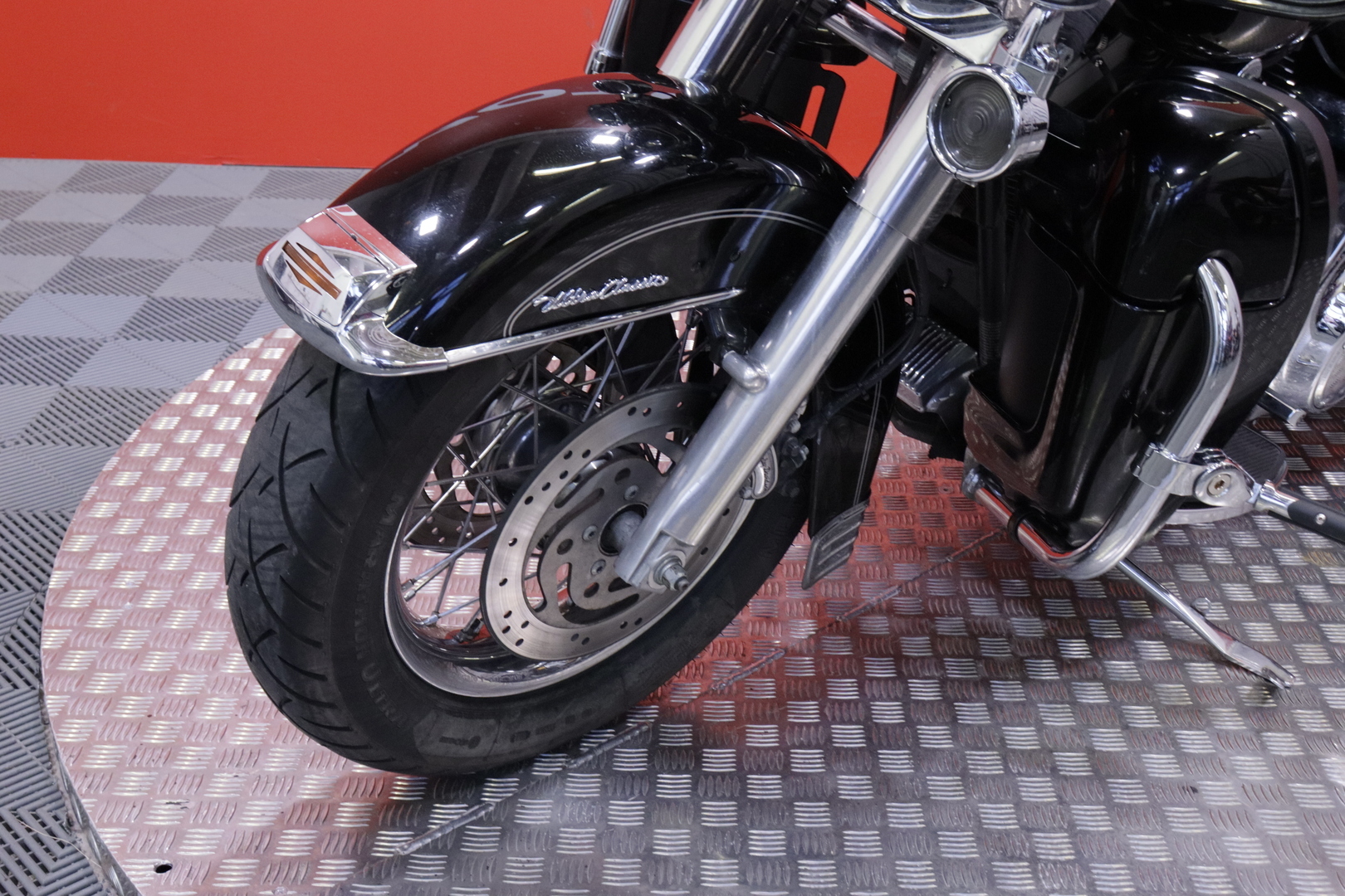 Harley-Davidson - TOURING - FLHTCUI Ultra Classic Glide // FLHTCU / Vakkari / V&H / Stereot / 1- Kilpinen // - Moottoripyörä