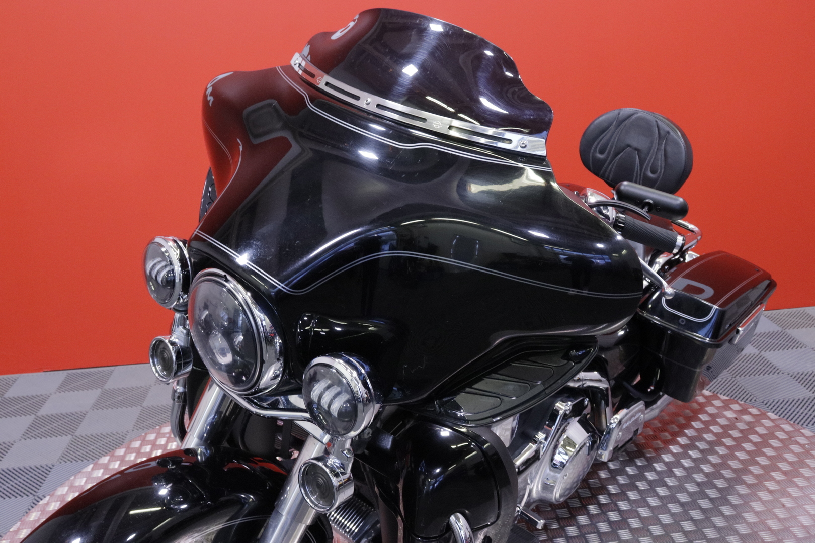 Harley-Davidson - TOURING - FLHTCUI Ultra Classic Glide // FLHTCU / Vakkari / V&H / Stereot / 1- Kilpinen // - Moottoripyörä