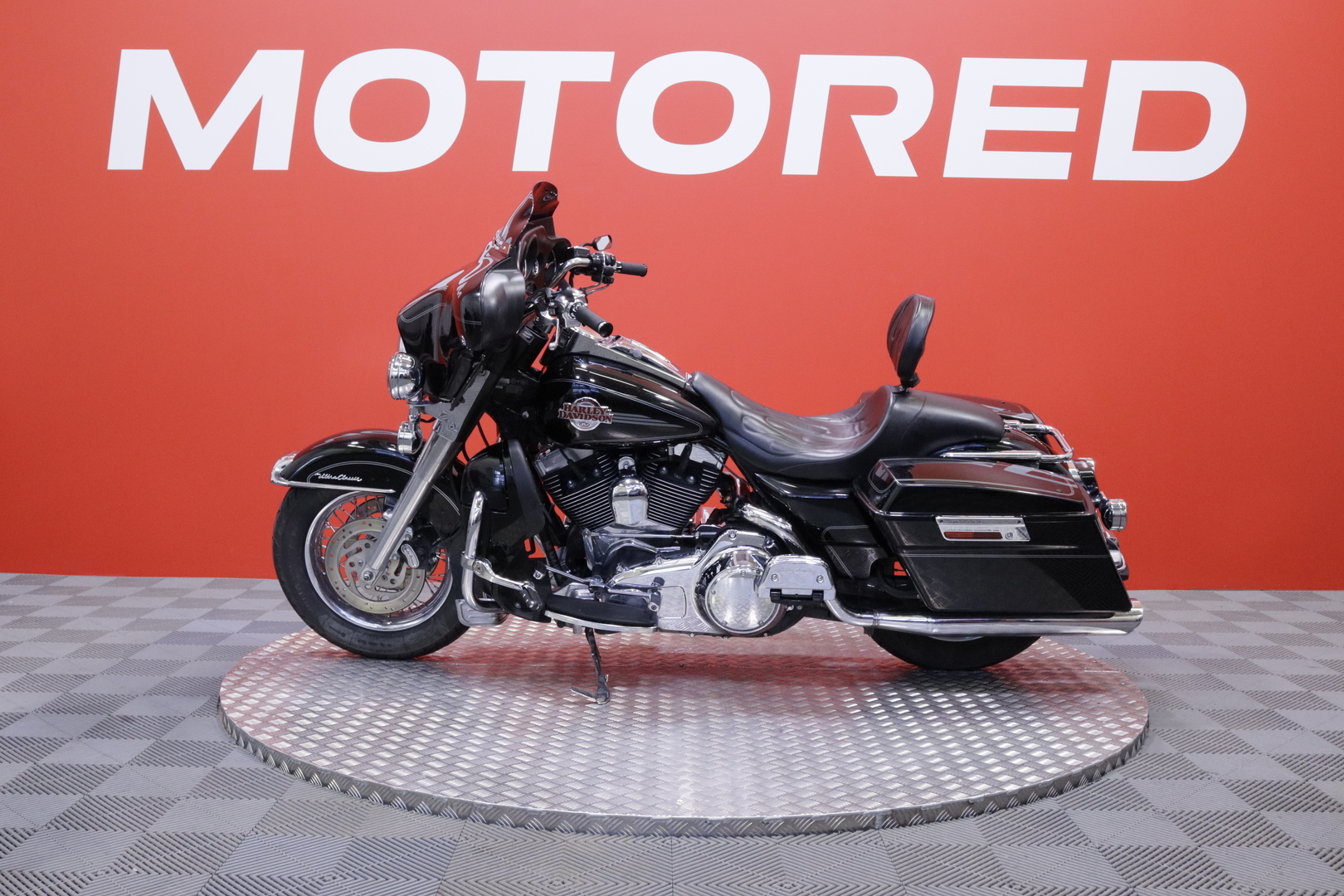 Harley-Davidson - TOURING - FLHTCUI Ultra Classic Glide // FLHTCU / Vakkari / V&H / Stereot / 1- Kilpinen // - Moottoripyörä