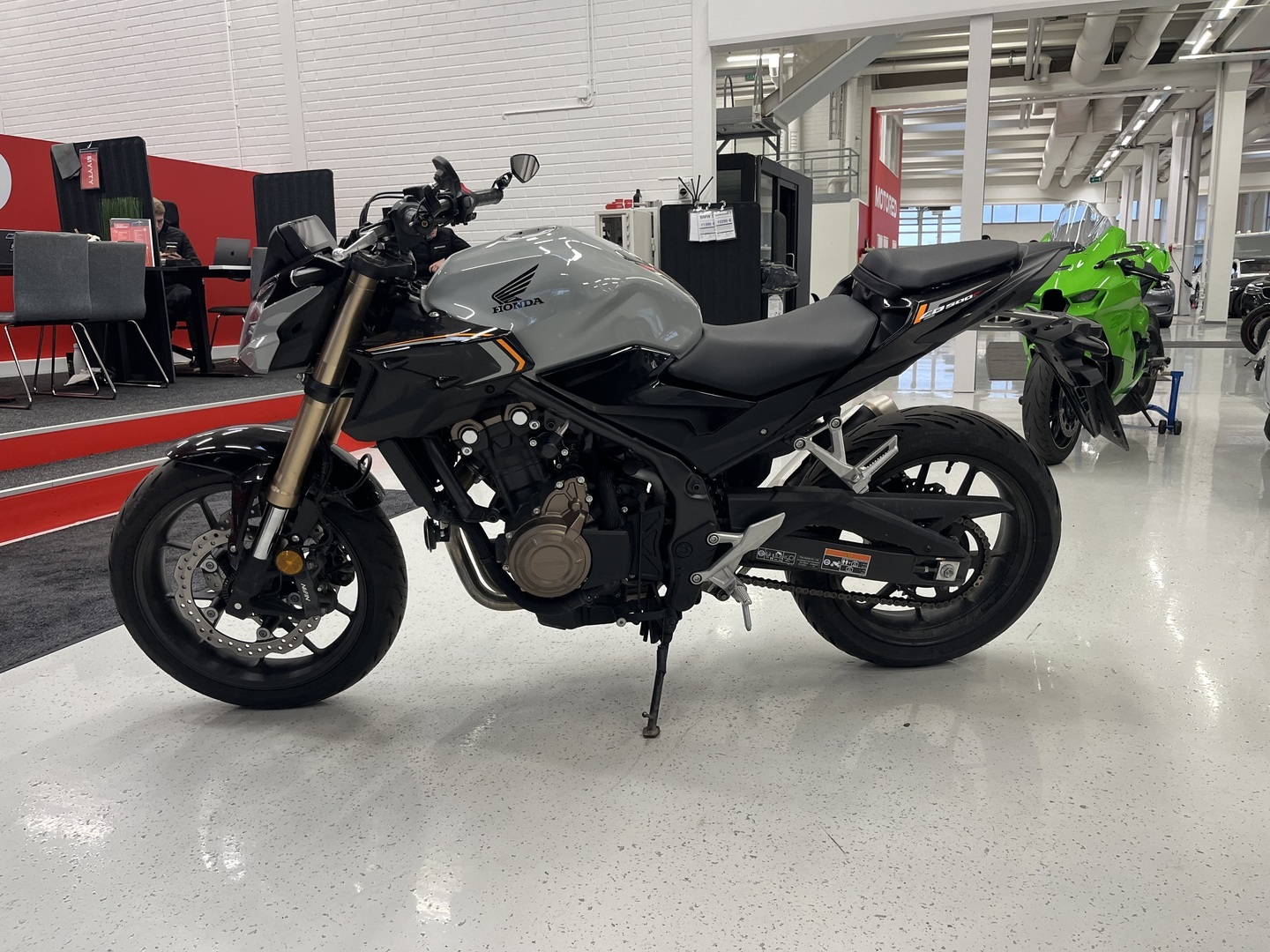 Honda - CB - 500 F // Juuri saapunut / 1-om Suomipyörä / ABS / Orkkis kuntoinen // - Moottoripyörä