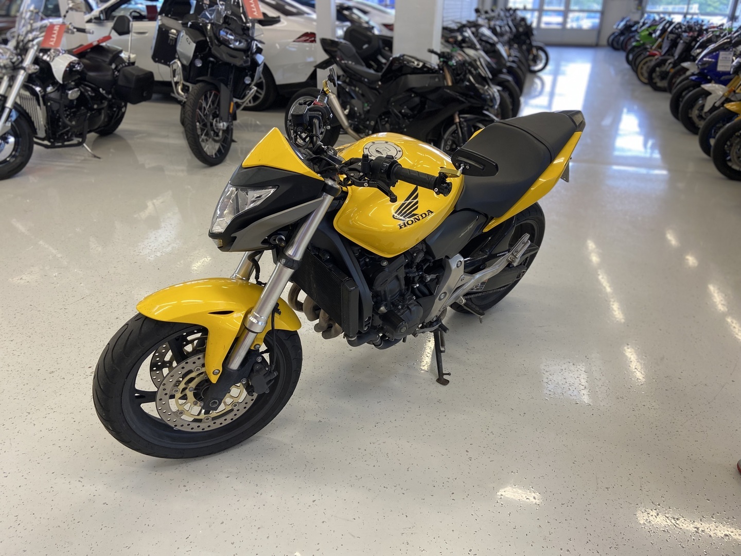 Honda - CB - 600 F Hornet // Mivv / Suomi-pyörä / Säädettävät kahvat // - Moottoripyörä