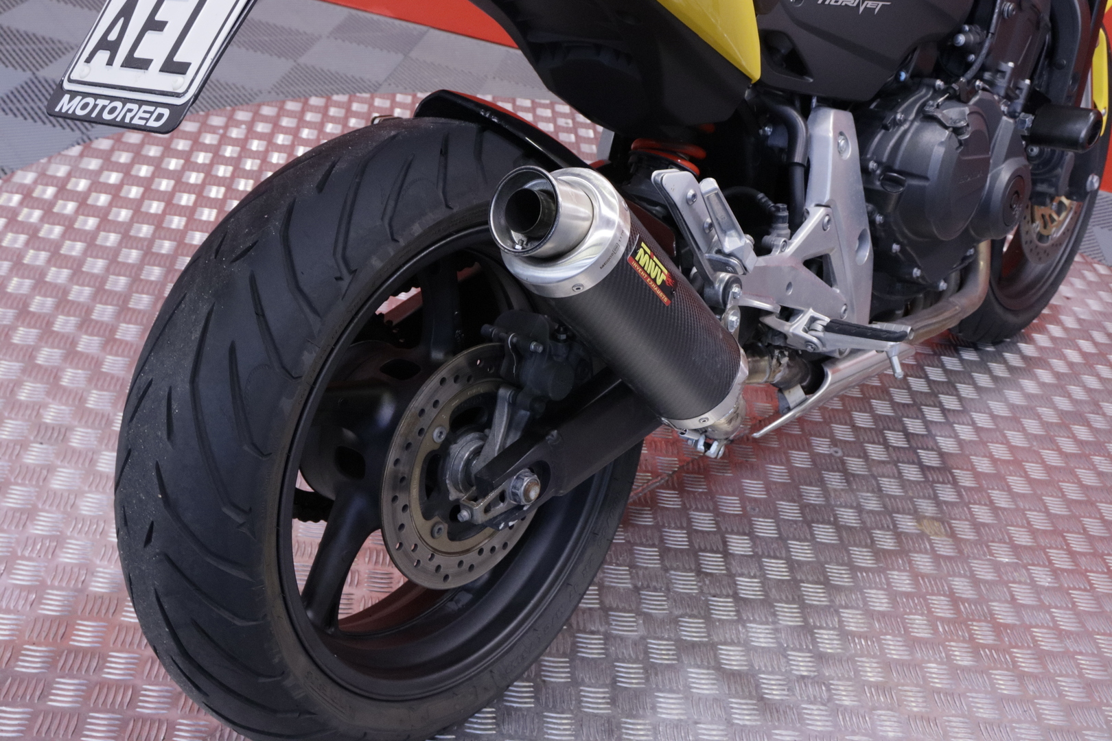 Honda - CB - 600 F Hornet // Mivv / Suomi-pyörä / Säädettävät kahvat // - Moottoripyörä