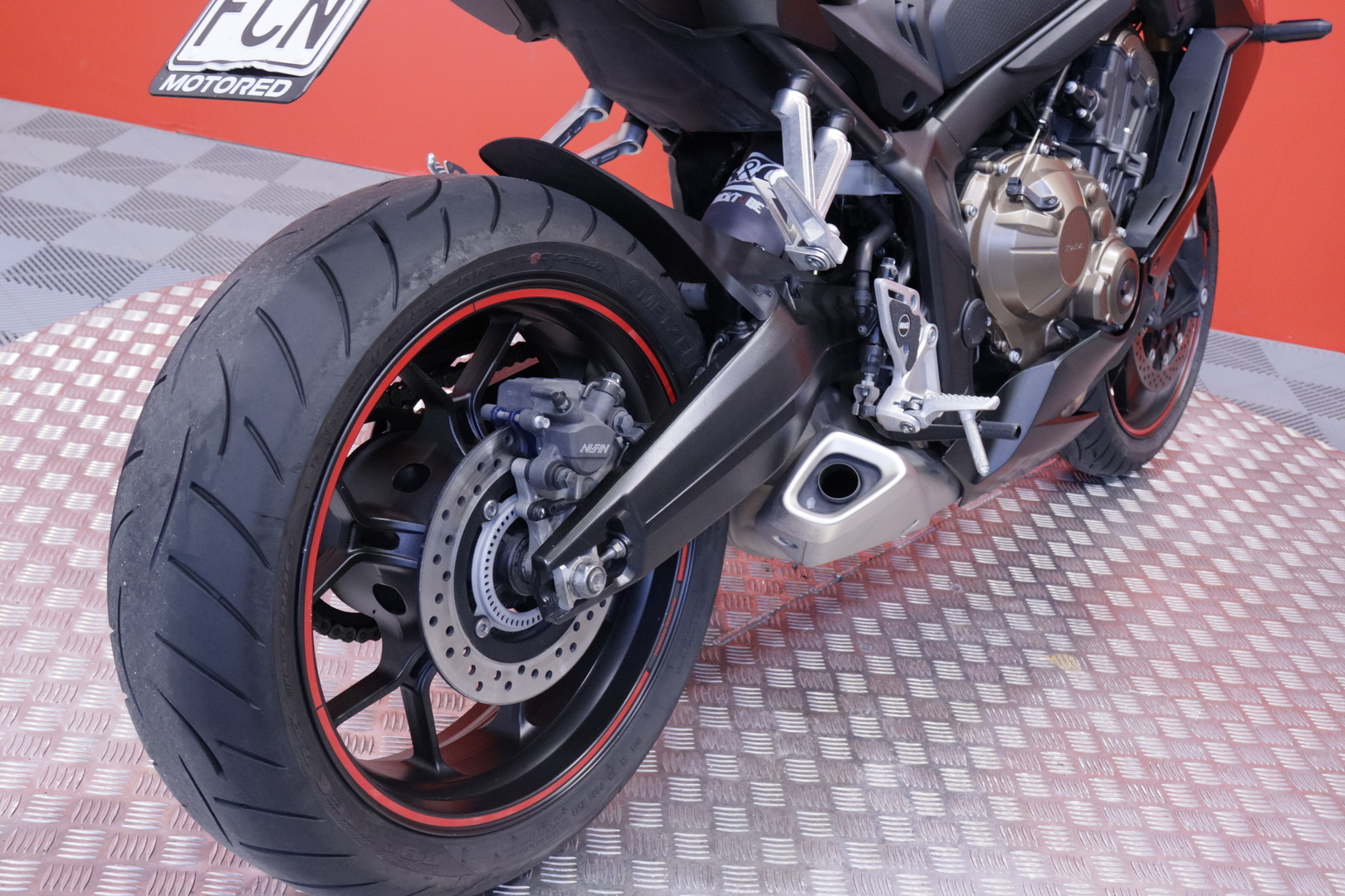Honda - CBR - 650 R // Suomi Pyörä / Huoltokirja / HSTC // - Moottoripyörä
