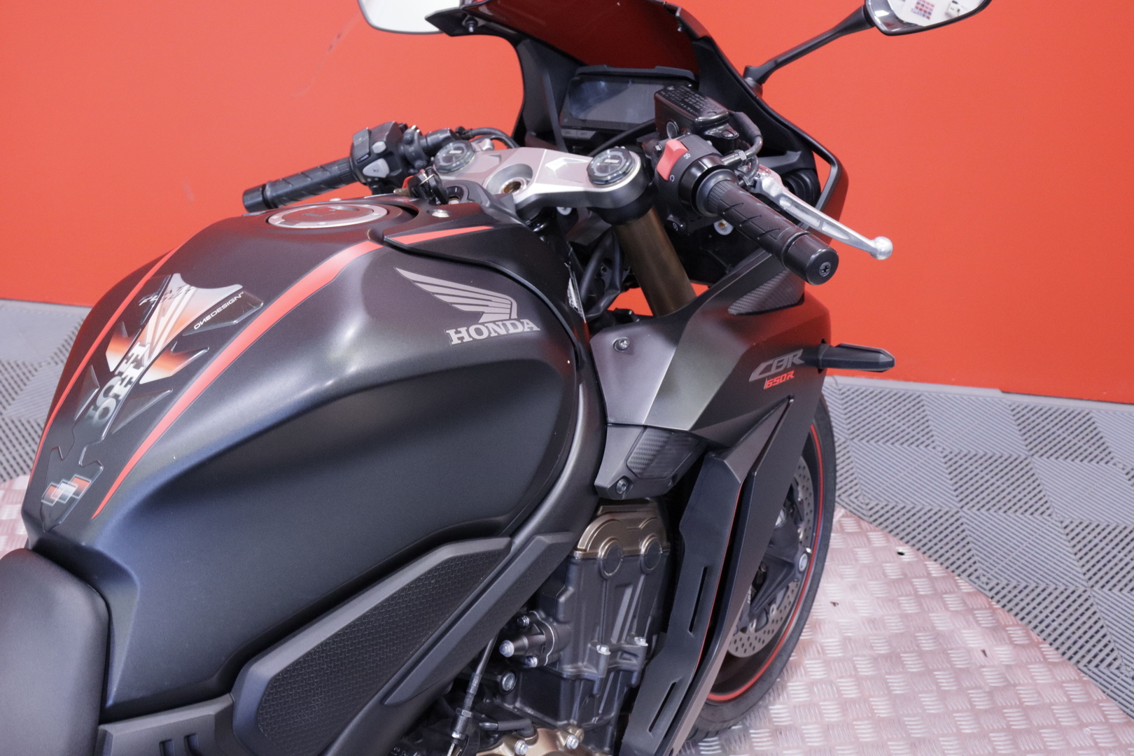 Honda - CBR - 650 R // Suomi Pyörä / Huoltokirja / HSTC // - Moottoripyörä