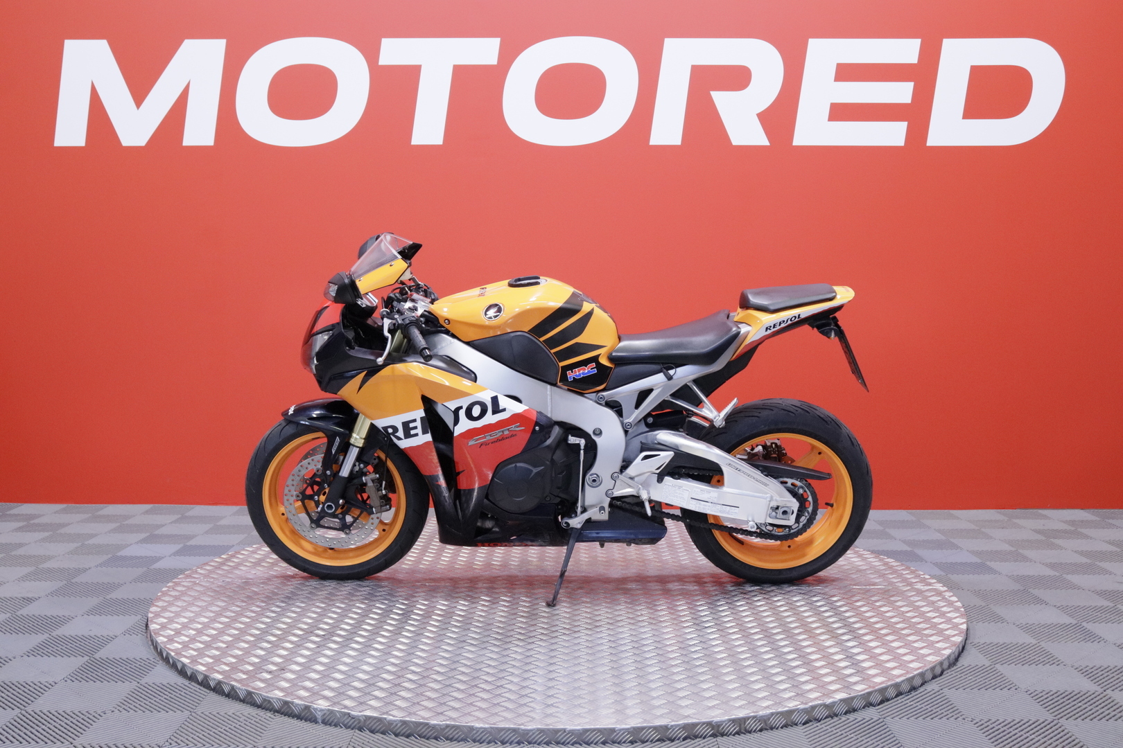 Honda - CBR - 1000 RR Fireblade // Suomi-Pyörä / Akrapovic / Huollettu // - Moottoripyörä