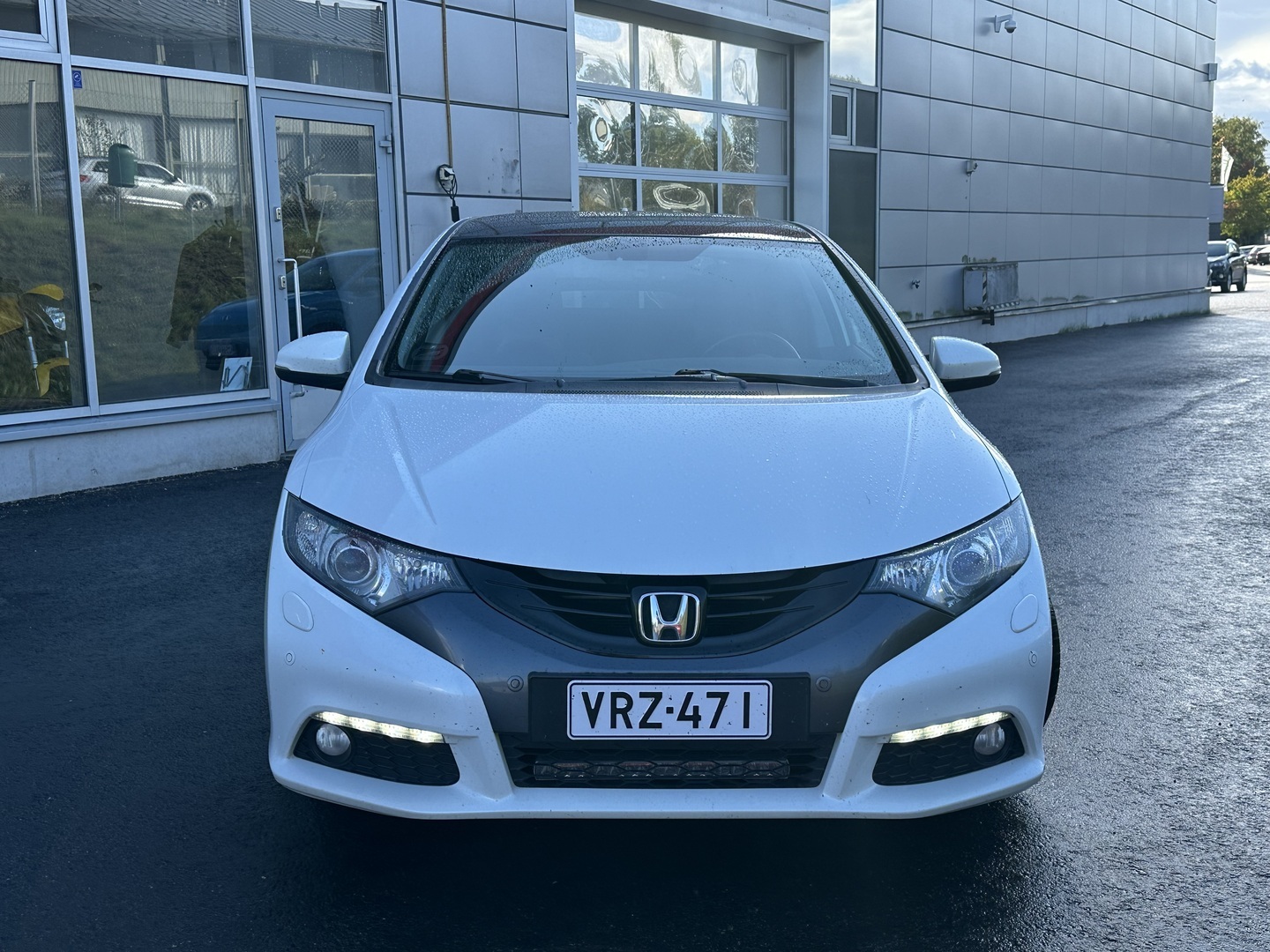 Honda - Civic - 5D 1,8i Executive - Viistoperä