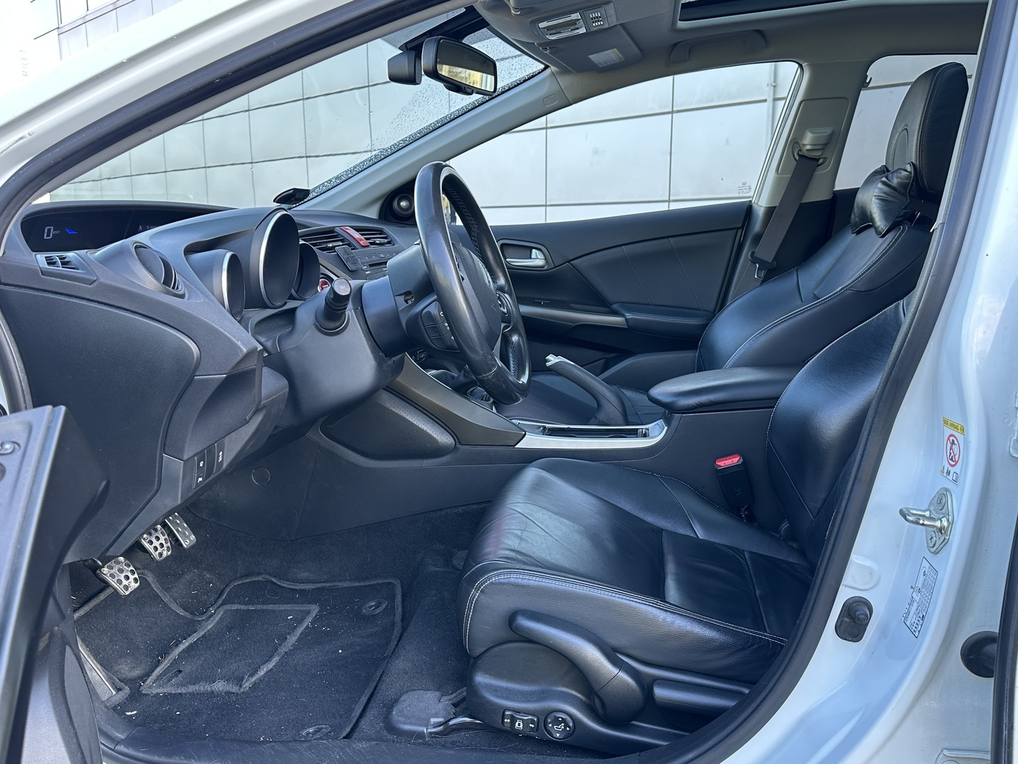 Honda - Civic - 5D 1,8i Executive - Viistoperä
