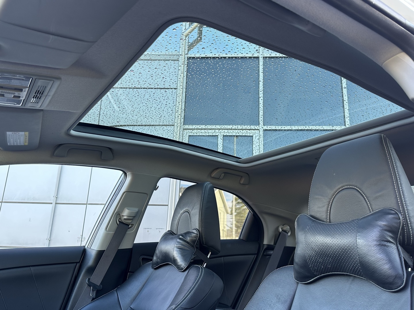 Honda - Civic - 5D 1,8i Executive - Viistoperä