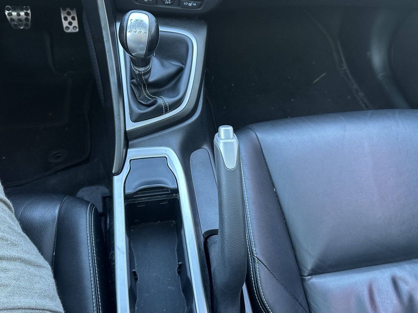 Honda - Civic - 5D 1,8i Executive - Viistoperä